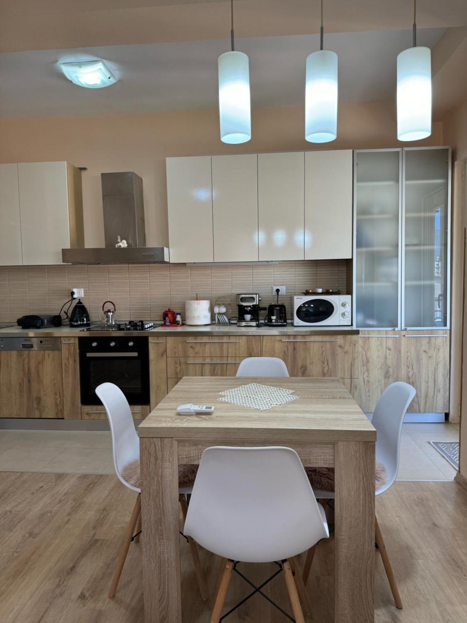 Era'S Apartment Тирана Екстер'єр фото
