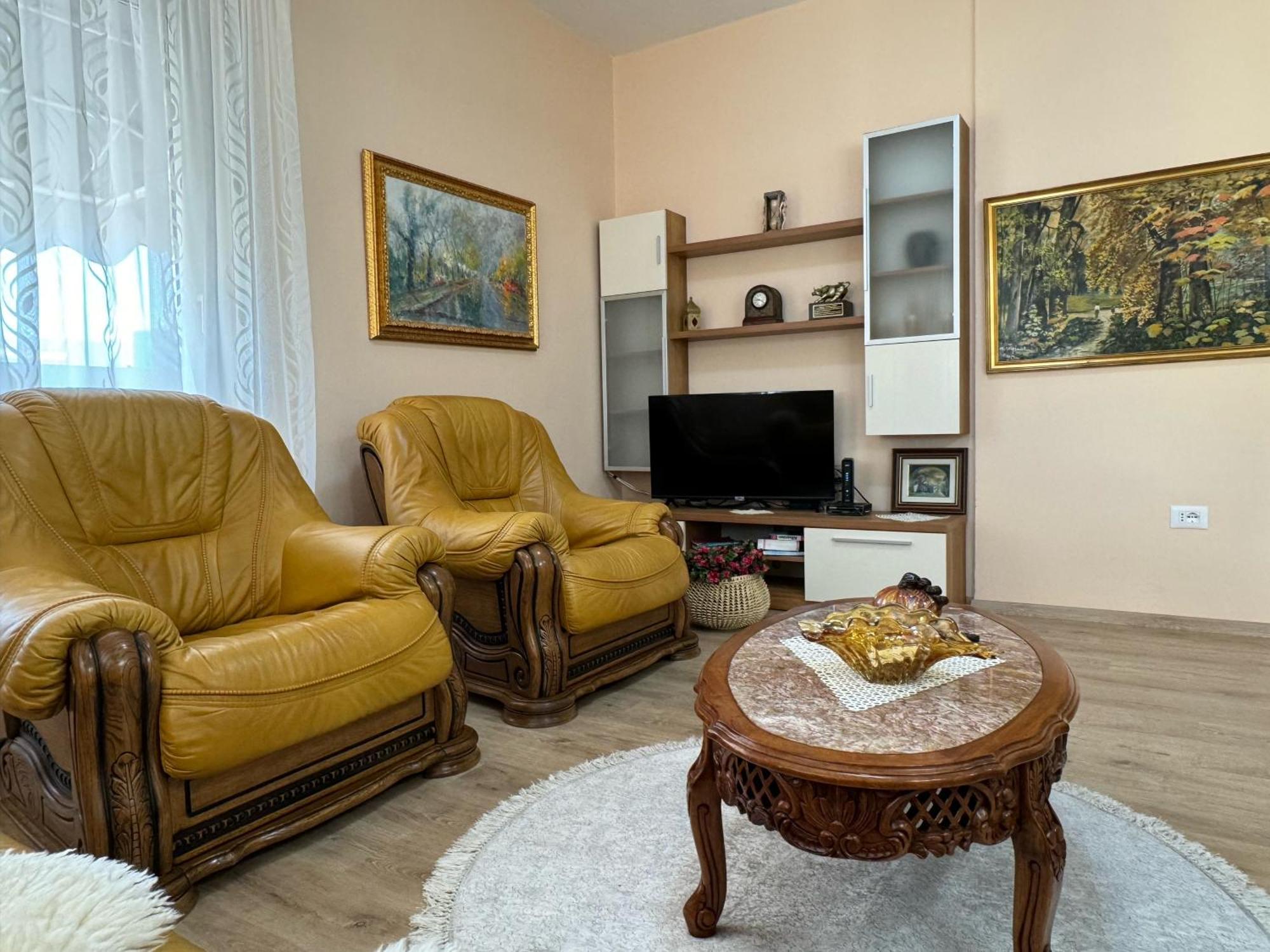 Era'S Apartment Тирана Екстер'єр фото